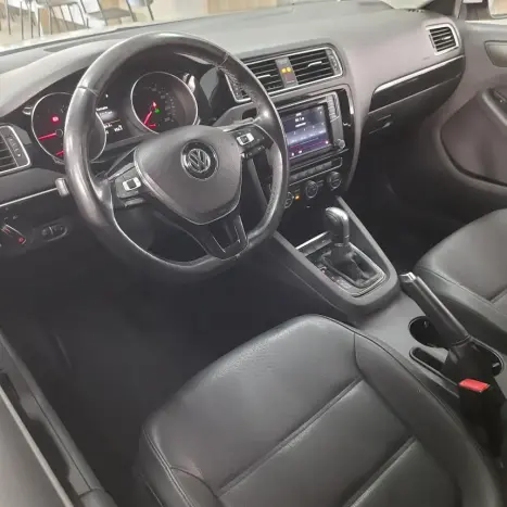 VOLKSWAGEN Jetta 2.0 4P TSI HIGHLINE 200 CV AUTOM�TICO, Foto 4