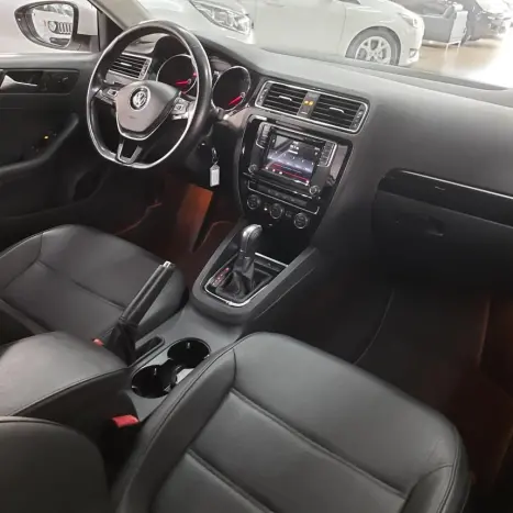 VOLKSWAGEN Jetta 2.0 4P TSI HIGHLINE 200 CV AUTOM�TICO, Foto 6
