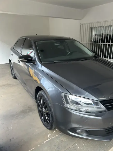 VOLKSWAGEN Jetta 2.0 4P COMFORTLINE TIPTRONIC AUTOM�TICO, Foto 2