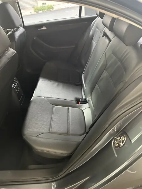 VOLKSWAGEN Jetta 2.0 4P COMFORTLINE TIPTRONIC AUTOM�TICO, Foto 11