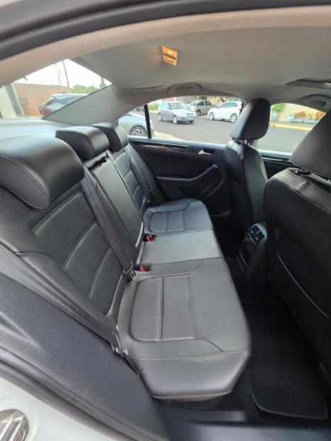 VOLKSWAGEN Jetta 2.0 4P TSI HIGHLINE 211 CV AUTOM�TICO, Foto 2