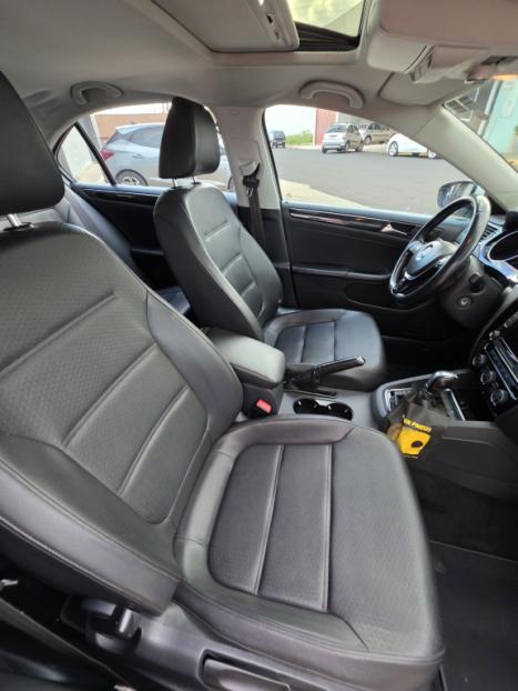 VOLKSWAGEN Jetta 2.0 4P TSI HIGHLINE 211 CV AUTOM�TICO, Foto 4