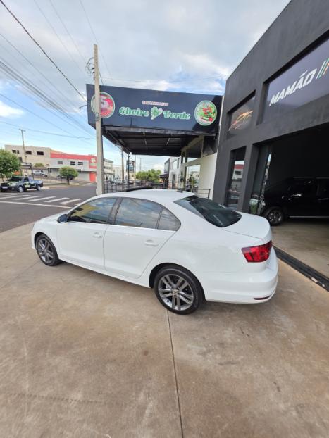 VOLKSWAGEN Jetta 2.0 4P TSI HIGHLINE 211 CV AUTOM�TICO, Foto 14