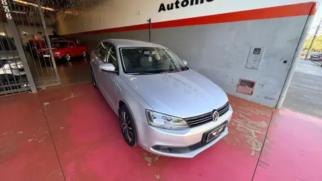 VOLKSWAGEN Jetta 2.0 4P COMFORTLINE TIPTRONIC AUTOM�TICO, Foto 2