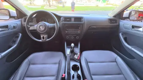 VOLKSWAGEN Jetta 2.0 4P COMFORTLINE TIPTRONIC AUTOM�TICO, Foto 10