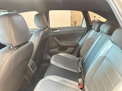 VOLKSWAGEN Nivus 1.0 4P FLEX 200 TSI HIGHLINE TURBO AUTOM�TICO, Foto 15