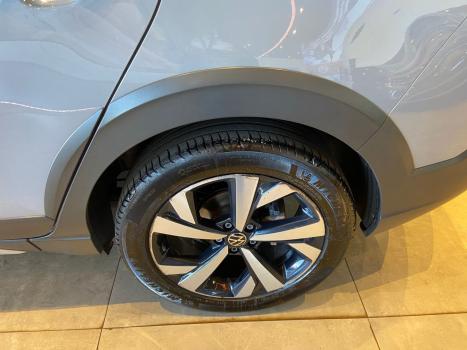 VOLKSWAGEN Nivus 1.0 4P FLEX 200 TSI HIGHLINE TURBO AUTOM�TICO, Foto 8