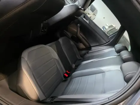VOLKSWAGEN Nivus 1.0 4P FLEX 200 TSI HIGHLINE TURBO AUTOMTICO, Foto 10