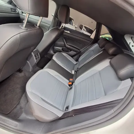 VOLKSWAGEN Nivus 1.0 4P FLEX 200 TSI HIGHLINE TURBO AUTOMÁTICO, Foto 8 VOLKSWAGEN Nivus 1.0 4P FLEX 200 TSI HIGHLINE TURBO AUTOMÁTICO, Foto 8