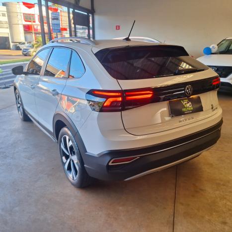 VOLKSWAGEN Nivus 1.0 4P FLEX 200 TSI HIGHLINE TURBO AUTOMÁTICO, Foto 4 VOLKSWAGEN Nivus 1.0 4P FLEX 200 TSI HIGHLINE TURBO AUTOMÁTICO, Foto 4