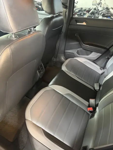 VOLKSWAGEN Nivus 1.0 4P FLEX 200 TSI HIGHLINE TURBO AUTOM�TICO, Foto 8