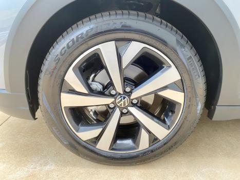 VOLKSWAGEN Nivus 1.0 4P FLEX 200 TSI HIGHLINE TURBO AUTOM�TICO, Foto 8