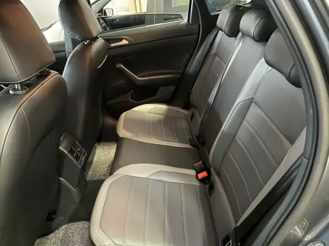 VOLKSWAGEN Nivus 1.0 4P FLEX 200 TSI HIGHLINE TURBO AUTOM�TICO, Foto 10