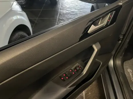 VOLKSWAGEN Nivus 1.0 4P FLEX 200 TSI HIGHLINE TURBO AUTOM�TICO, Foto 11