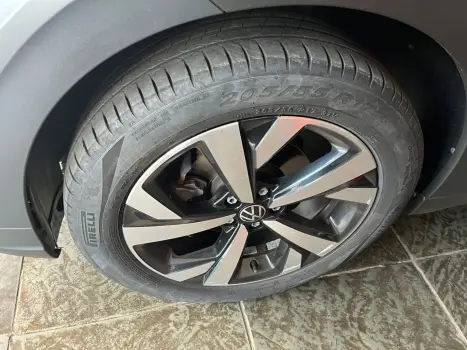 VOLKSWAGEN Nivus 1.0 4P FLEX 200 TSI HIGHLINE TURBO AUTOM�TICO, Foto 13