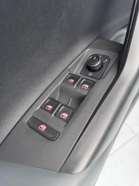 VOLKSWAGEN Nivus 1.0 4P FLEX 200 TSI HIGHLINE TURBO AUTOM�TICO, Foto 19