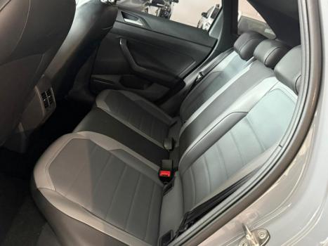 VOLKSWAGEN Nivus 1.0 4P FLEX 200 TSI HIGHLINE TURBO AUTOM�TICO, Foto 15