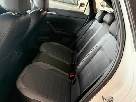 VOLKSWAGEN Nivus 1.0 4P FLEX 200 TSI HIGHLINE TURBO AUTOM�TICO, Foto 17