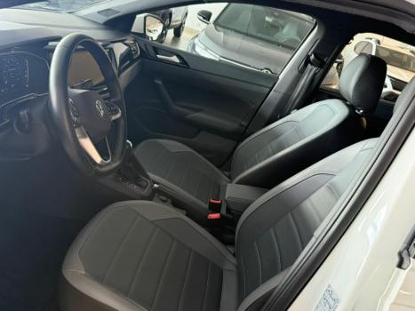 VOLKSWAGEN Nivus 1.0 4P FLEX 200 TSI HIGHLINE TURBO AUTOM�TICO, Foto 18
