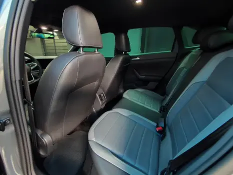 VOLKSWAGEN Nivus 1.0 4P FLEX 200 TSI HIGHLINE TURBO AUTOM�TICO, Foto 9