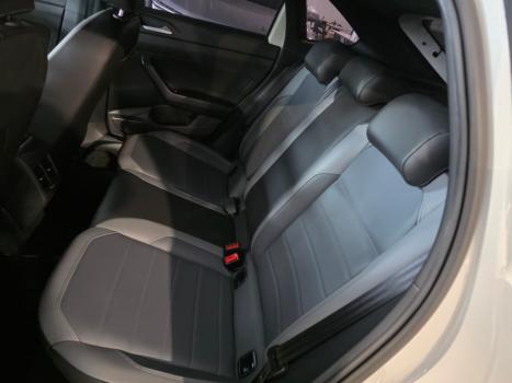 VOLKSWAGEN Nivus 1.0 4P FLEX 200 TSI HIGHLINE TURBO AUTOM�TICO, Foto 12