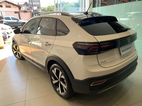 VOLKSWAGEN Nivus 1.0 4P FLEX 200 TSI HIGHLINE TURBO AUTOM�TICO, Foto 11