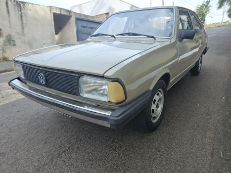 VOLKSWAGEN Passat 1.6 LS, Foto 2