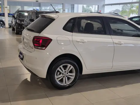 VOLKSWAGEN Polo Hatch 1.0 12V 4P 200 TSI  COMFORTLINE AUTOMTICO, Foto 3