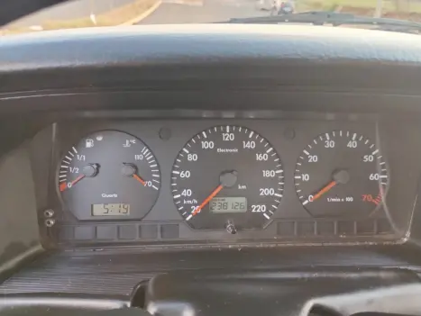 VOLKSWAGEN Santana 1.8 GLS, Foto 5 VOLKSWAGEN Santana 1.8 GLS, Foto 5