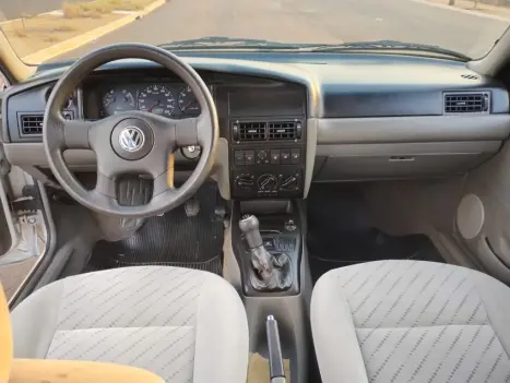 VOLKSWAGEN Santana 1.8 GLS, Foto 4 VOLKSWAGEN Santana 1.8 GLS, Foto 4