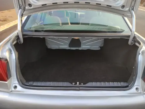 VOLKSWAGEN Santana 1.8 GLS, Foto 7 VOLKSWAGEN Santana 1.8 GLS, Foto 7