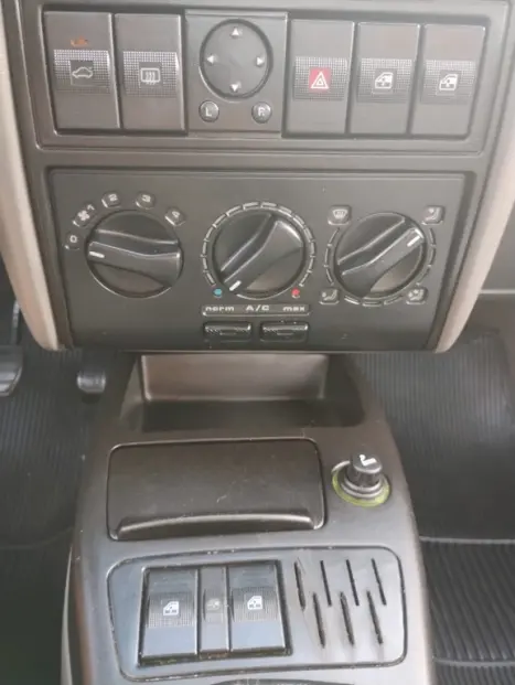 VOLKSWAGEN Santana 1.8 GLS, Foto 12 VOLKSWAGEN Santana 1.8 GLS, Foto 12