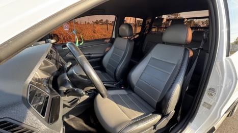 VOLKSWAGEN Saveiro 1.6 G7 CABINE DUPLA CROSS FLEX, Foto 8