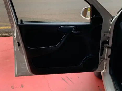 VOLKSWAGEN Saveiro 2.0 TSI, Foto 27 VOLKSWAGEN Saveiro 2.0 TSI, Foto 27