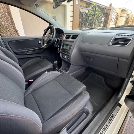 VOLKSWAGEN Space Cross 1.6 4P FLEX, Foto 15