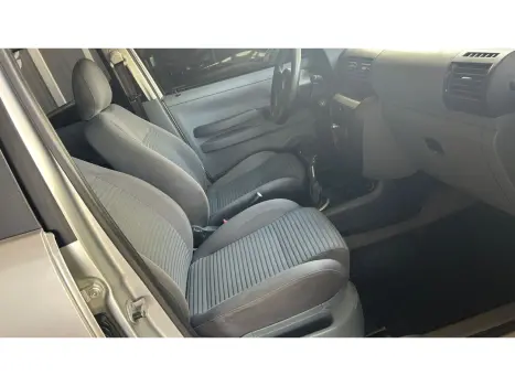 VOLKSWAGEN Space Fox 1.6 4P FLEX SPORTLINE, Foto 9