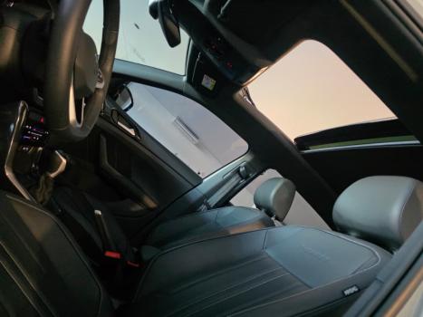 VOLKSWAGEN T-Cross 1.4 4P 250 TSI FLEX HIGHLINE AUTOMTICO, Foto 18