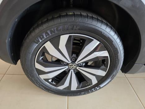 VOLKSWAGEN T-Cross 1.4 4P 250 TSI FLEX HIGHLINE AUTOM�TICO, Foto 9