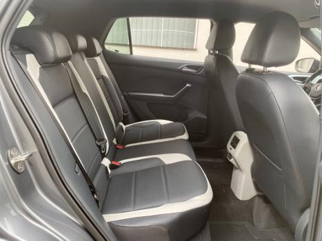 VOLKSWAGEN T-Cross 1.4 4P 250 TSI FLEX HIGHLINE AUTOM�TICO, Foto 17