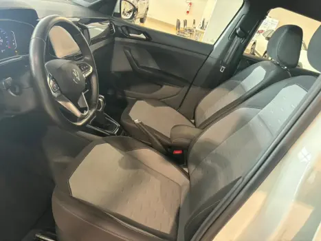 VOLKSWAGEN T-Cross 1.0 4P 200 TSI FLEX COMFORTLINE AUTOM�TICO, Foto 13