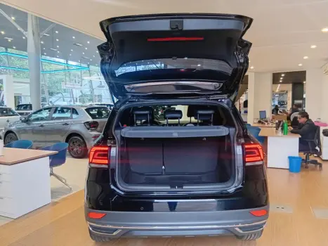 VOLKSWAGEN T-Cross 1.4 4P 250 TSI FLEX HIGHLINE AUTOM�TICO, Foto 12