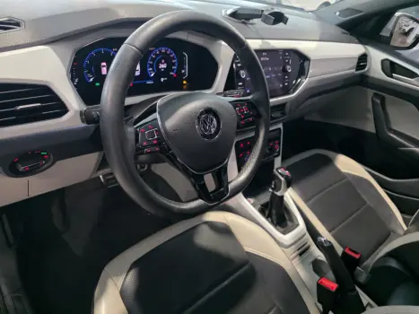 VOLKSWAGEN T-Cross 1.4 4P 250 TSI FLEX HIGHLINE AUTOM�TICO, Foto 17