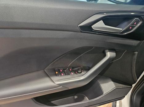 VOLKSWAGEN T-Cross 1.4 4P 250 TSI FLEX HIGHLINE AUTOM�TICO, Foto 8