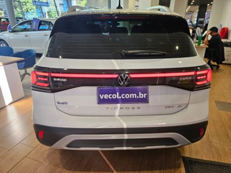 VOLKSWAGEN T-Cross 1.4 4P 250 TSI FLEX HIGHLINE AUTOM�TICO, Foto 11