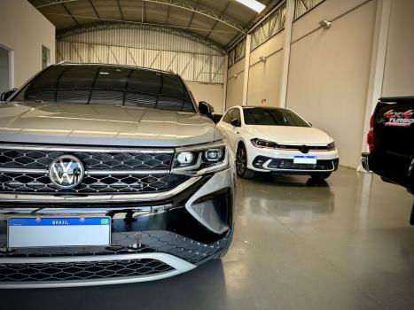 VOLKSWAGEN Taos 1.4 16V 4P FLEX 250 TSI HIGHLINE AUTOM�TICO, Foto 4