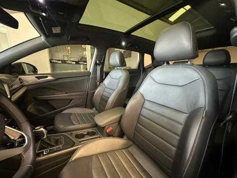 VOLKSWAGEN Taos 1.4 16V 4P FLEX 250 TSI HIGHLINE AUTOM�TICO, Foto 25