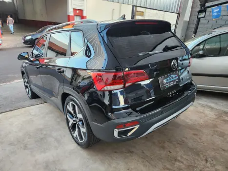 VOLKSWAGEN Taos 1.4 16V 4P FLEX 250 TSI HIGHLINE AUTOMTICO, Foto 4