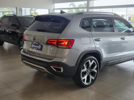 VOLKSWAGEN Taos 1.4 16V 4P FLEX 250 TSI HIGHLINE AUTOMTICO, Foto 3