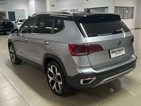 VOLKSWAGEN Taos 1.4 16V 4P FLEX 250 TSI HIGHLINE AUTOMTICO, Foto 6