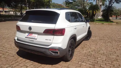VOLKSWAGEN Taos 1.4 16V 4P FLEX 250 TSI COMFORTLINE AUTOMTICO, Foto 4